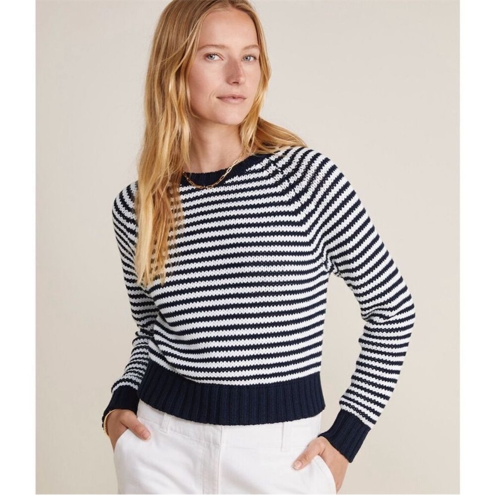 Vineyard Vines Navy and White Striped Cotton Blend Crew Neck Sweater Size Medium - Picture 3 of 10